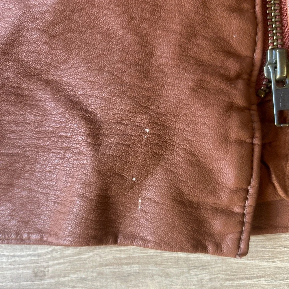 Free People Brown Vegan Leather Moto Mini‎ Skirt with Belt Size 0
